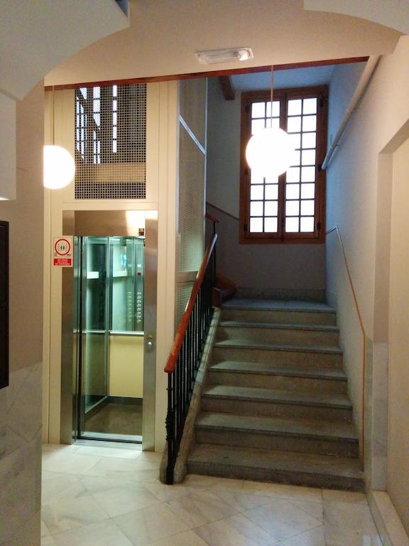 Apartamentos Dana Sol Madrid Ngoại thất bức ảnh